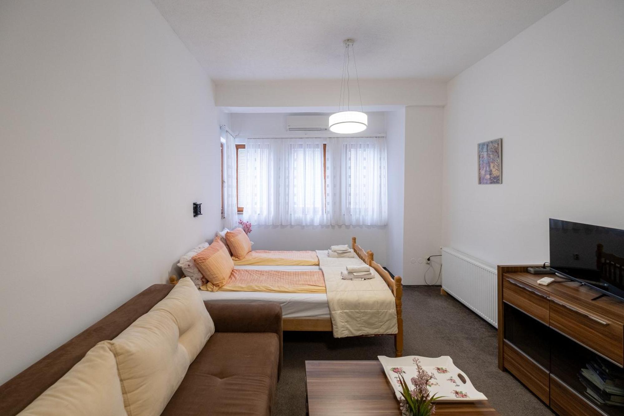 Guesthouse Rose Сараево Екстериор снимка