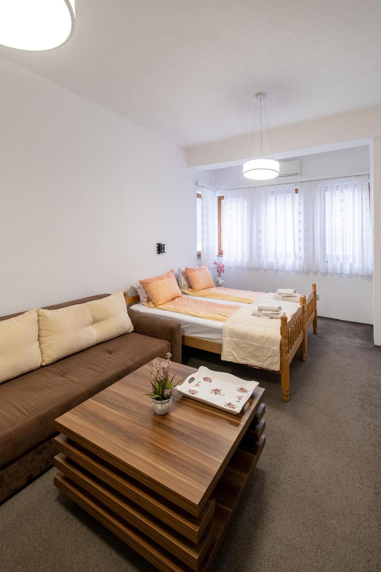 Guesthouse Rose Сараево Екстериор снимка