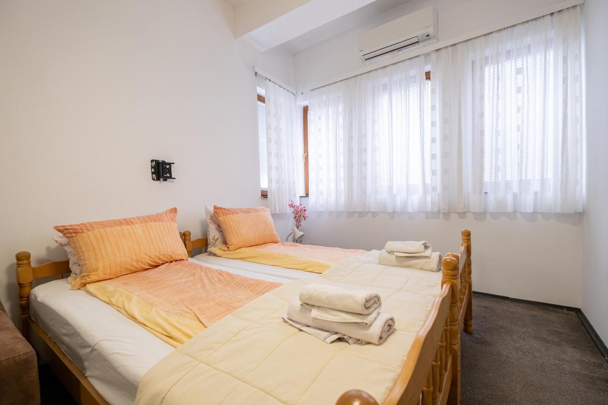 Guesthouse Rose Сараево Екстериор снимка