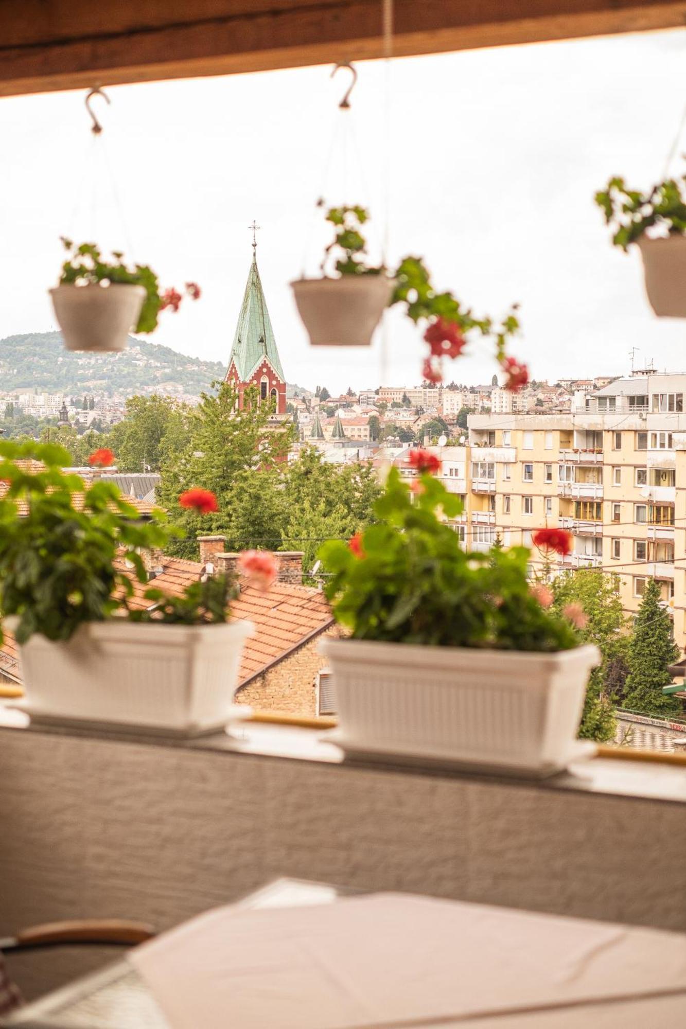 Guesthouse Rose Сараево Екстериор снимка