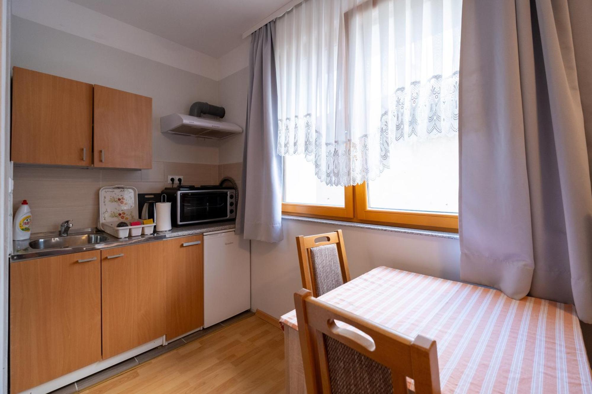 Guesthouse Rose Сараево Екстериор снимка
